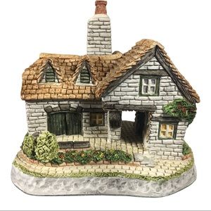 1993 David Winter “The Tannery” with Certificate of Authenticity Original Box